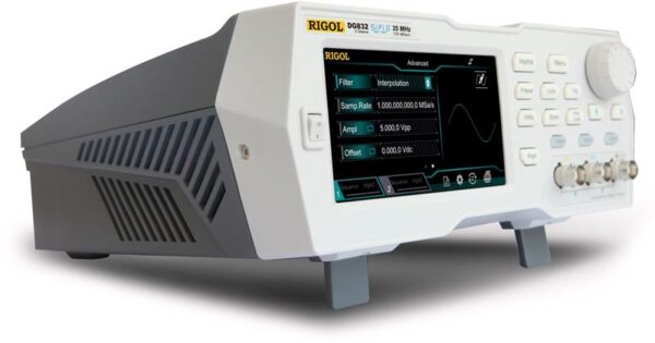 DG832 Универсальный генератор сигналов
